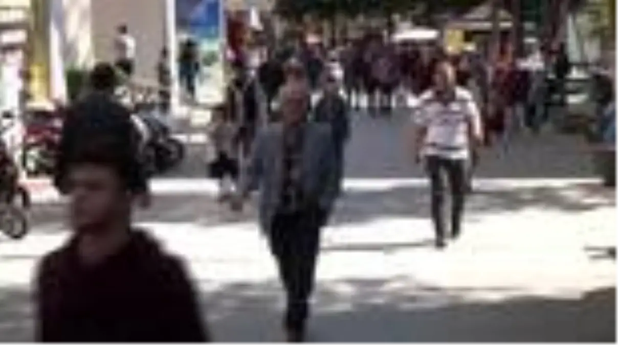 Antalya sokaklarında sıcak hava yoğunluğuna polis uyarısı