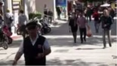 Antalya sokaklarında sıcak hava yoğunluğuna polis uyarısı