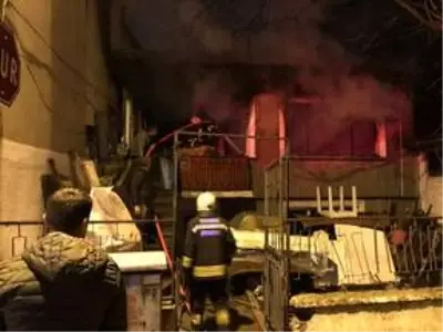 Edirne'de ev yangını Edirne'de ev yangını
