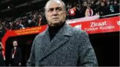 Hastaneden çıkan Fatih Terim'den ilk görüntü: Hepinizi çok özlemişim Hastaneden çıkan Fatih Terim'den ilk görüntü: Hepinizi çok özlemişim