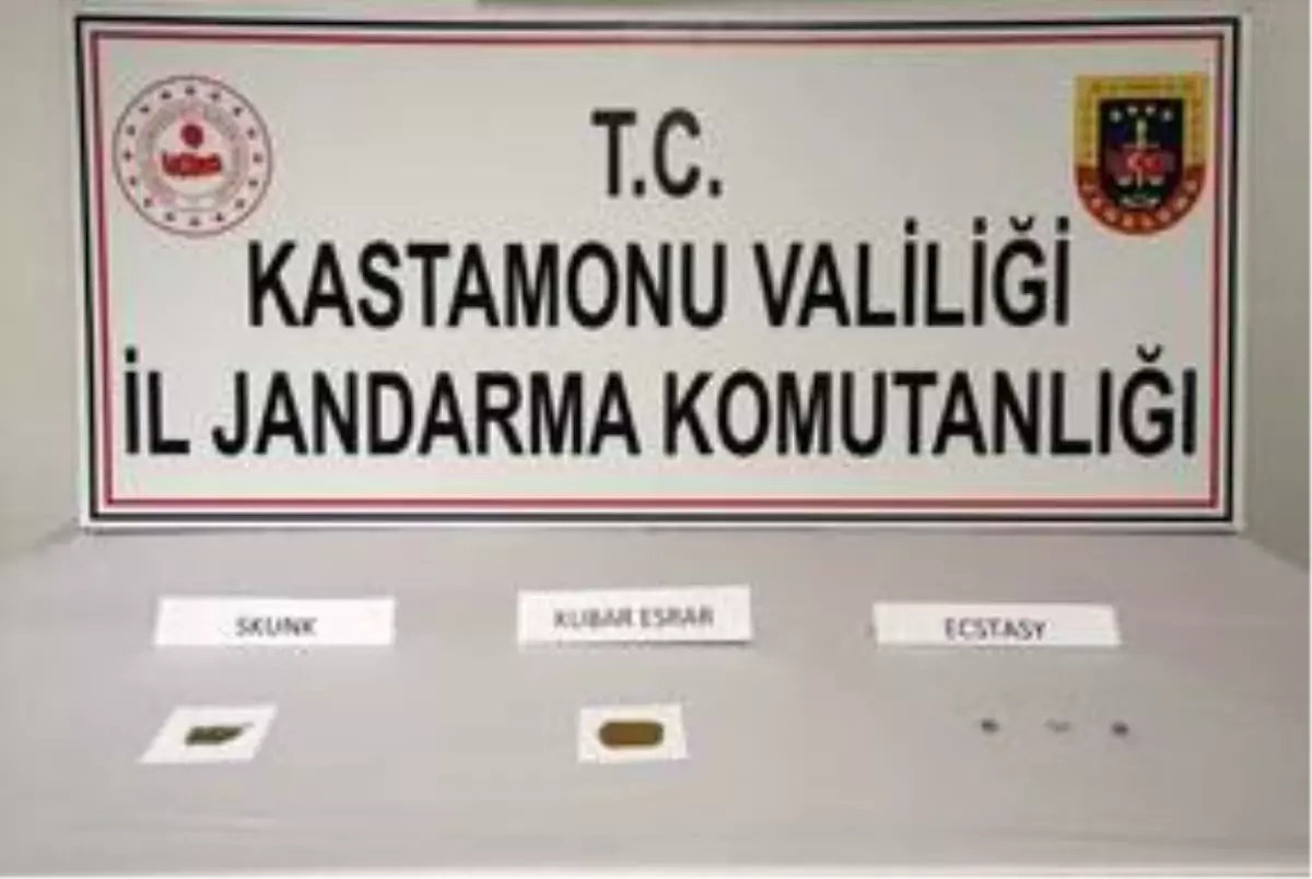Kastamonu'da 4 kişi uyuşturucu kullanırken gözaltına alındı
