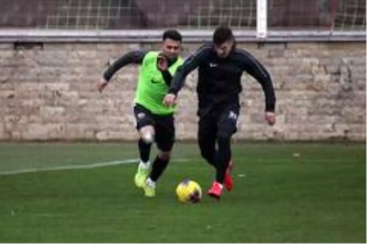 Kayserispor'da 12 futbolcunun sözleşmesi bitiyor