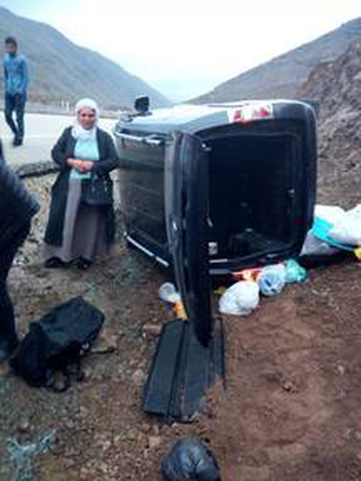 Malatya'da hafif ticari araç devrildi: 4 yaralı