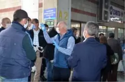 Pazaryerinde korona virüse karşı dezenfekte tüneli