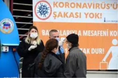 Pazaryerinde korona virüse karşı dezenfekte tüneli