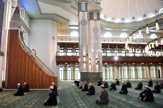 Son Dakika: Diyanet: Her hafta bir camide temsilen cuma namazı kılınacak Son Dakika: Diyanet: Her hafta bir camide temsilen cuma namazı kılınacak
