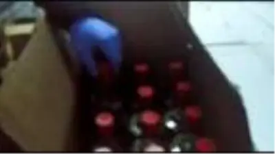 Sultanbeyli'de sahte içki üretenlere operasyon kamerada Sultanbeyli'de sahte içki üretenlere operasyon kamerada