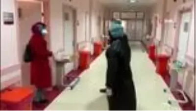 - Tedavileri tamamlanan pozitif vakalar, alkışlarla evlerine uğurlandı - Tedavileri tamamlanan pozitif vakalar, alkışlarla evlerine uğurlandı