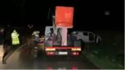 Adıyaman’da elektrik direğine çarpan arazi aracı kesintiye neden oldu
