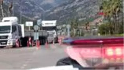 Antalya Kapali Kasa Tir A Yolcu Denetimi Antalya