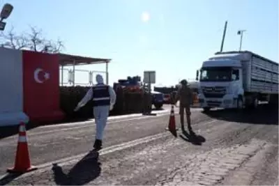 Diyarbakir A Arac Giris Cikislari Durduruldu Haberler Com Guncel
