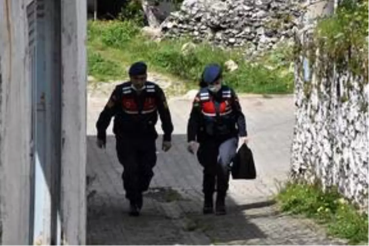 Emeti nineden jandarma ekiplerine 'kahveli' teşekkür