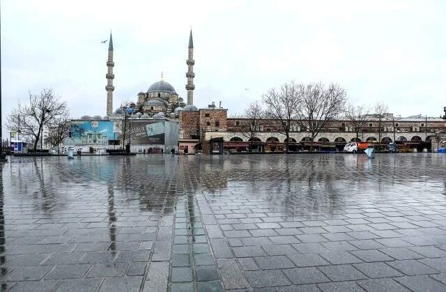 İstanbul'da sokağa çıkma oranı yüzde 75'ten yüzde 16'ya düştü İstanbul'da sokağa çıkma oranı yüzde 75'ten yüzde 16'ya düştü