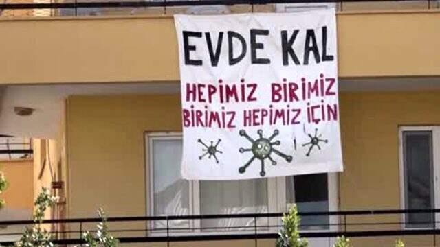 Koronavirüs nedeniyle evinden çıkmayan vatandaşlar, alışverişlerini sepet sarkıtarak yapmaya başladı