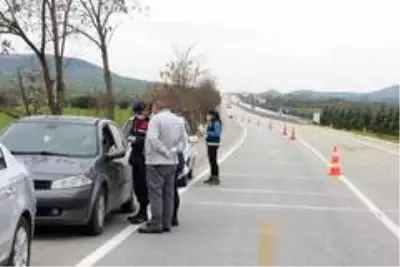 Manisa il sınırında uygulama; araçlar geri gönderiliyor