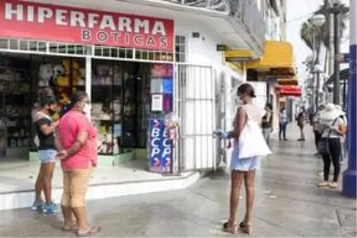 Peru’da kadınlar farklı erkekler farklı günlerde dışarı çıkabilecek