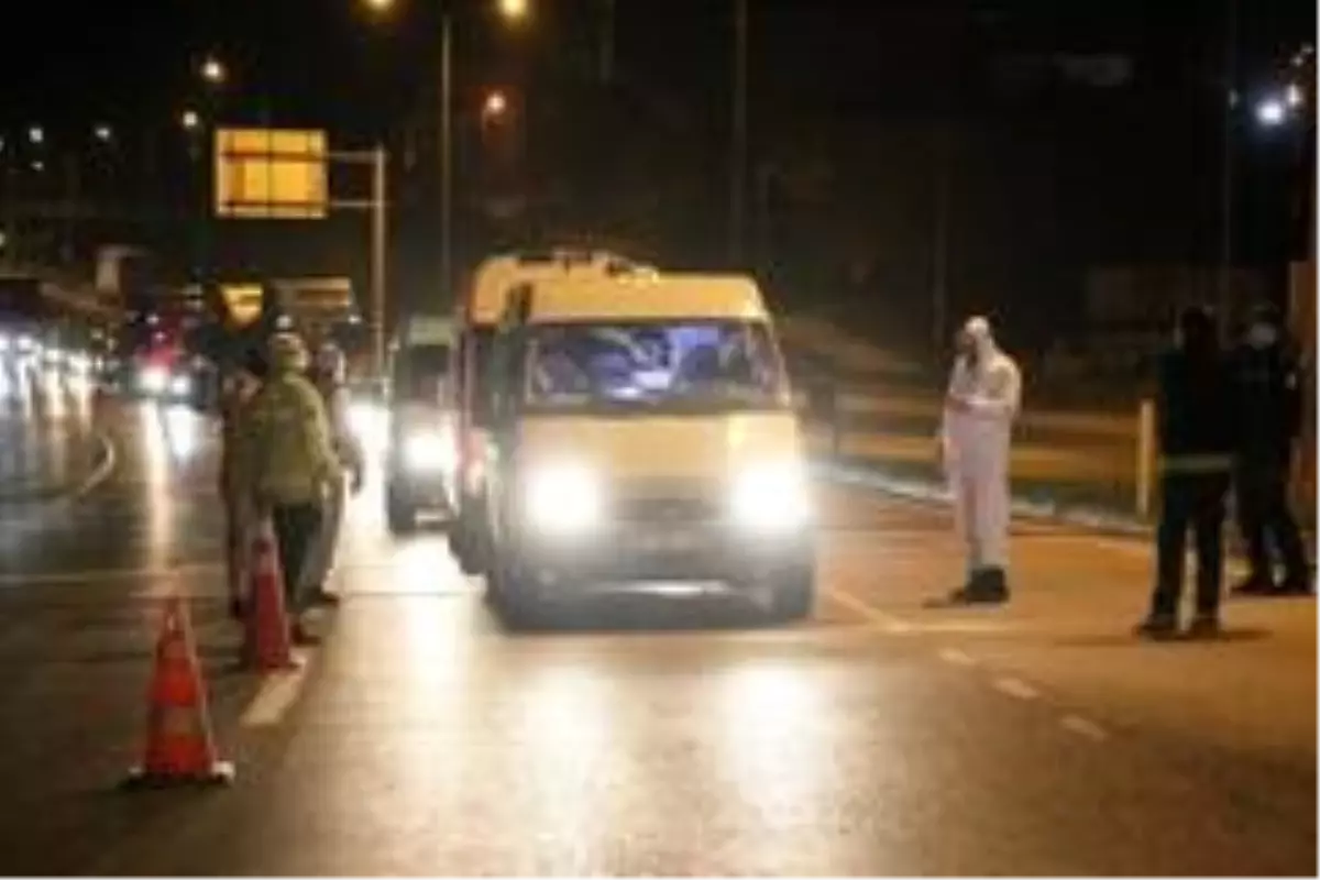 Sakarya'da şehir giriş ile çıkışları polis ve jandarma tarafından kapatıldı