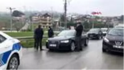 Sakarya Hendek Te Otoyolda Trafik Durdurulacak Izin Belgesi Olmayan Araclarin Gecisine Izin Istanbul