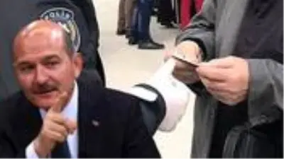 Sosyal mesafeye uymayanlar bir kez daha düşünün! Bakan Soylu kesilen cezayı paylaştı Sosyal mesafeye uymayanlar bir kez daha düşünün! Bakan Soylu kesilen cezayı paylaştı