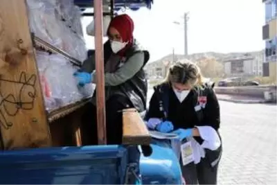 Ürgüp Belediyesinden klasik araçla 'gezici kütüphane' hizmeti Ürgüp Belediyesinden klasik araçla 'gezici kütüphane' hizmeti