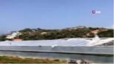 Antalya'da seralardaki hasar günün ağarması ile ortaya çıktı Antalya'da seralardaki hasar günün ağarması ile ortaya çıktı
