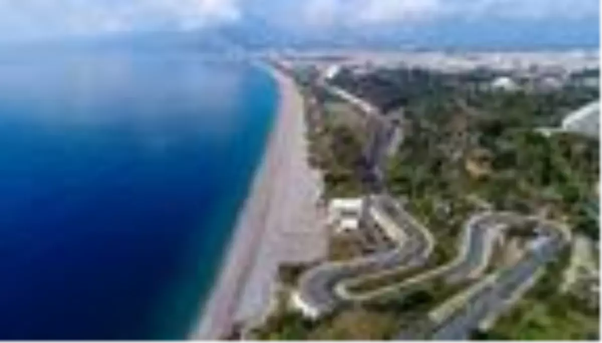 Antalya 'evde kal'dı