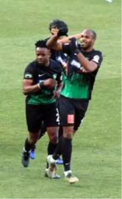 Denizlispor Estupinan'ı takımda tutacak