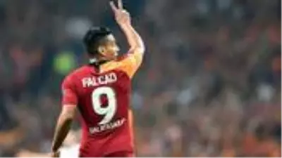 Falcao, Al Hilal ile görüştü Falcao, Al Hilal ile görüştü