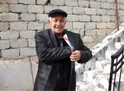 Kırşehirli emeklilerden Milli Dayanışma Kampanyası'na anlamlı destek Kırşehirli emeklilerden Milli Dayanışma Kampanyası'na anlamlı destek