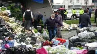 Ordu'da sebze yüklü tır devrildi: 1 yaralı
