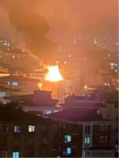 Samsun'da çatı yangını korkuttu