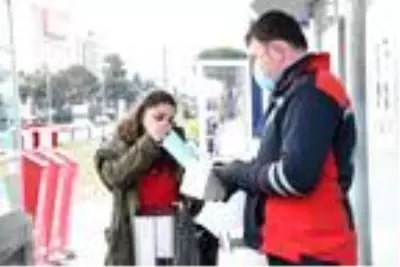 Samsun'da toplu taşımayı kullananlara ücretsiz maske