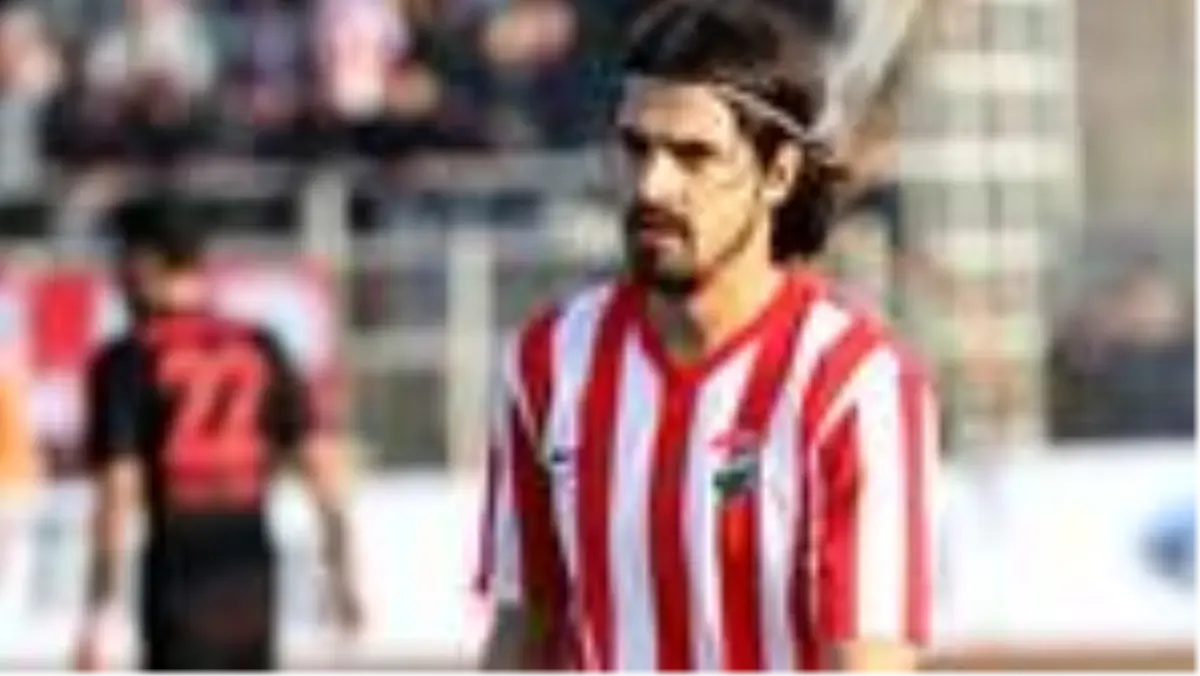 Somaspor'da Cafercan Aksu gönderildi