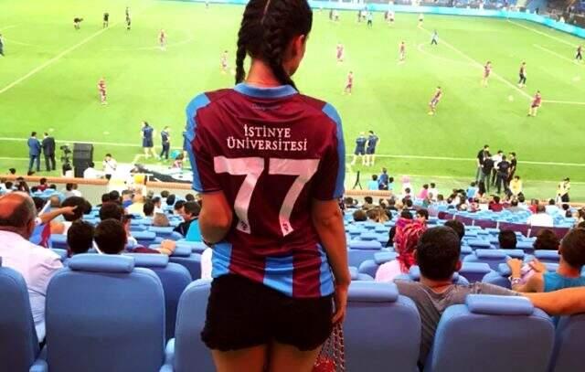 Trabzon'un yengesi Katerina Provaznikova'nın bikinili fotoğrafı nefes kesti