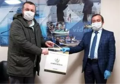 Altınordu Belediyesi'nden basın mensuplarına hijyen paketi Altınordu Belediyesi'nden basın mensuplarına hijyen paketi