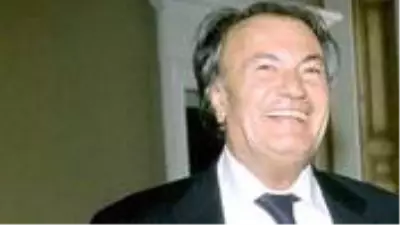 Ünlü milyarder iş insanı Sergio Rossi koronavirüsten hayatını kaybetti Ünlü milyarder iş insanı Sergio Rossi koronavirüsten hayatını kaybetti