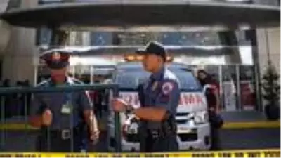 Filipinler'de polis, koronavirüs kurallarını ihlal eden adamı öldürdü Filipinler'de polis, koronavirüs kurallarını ihlal eden adamı öldürdü