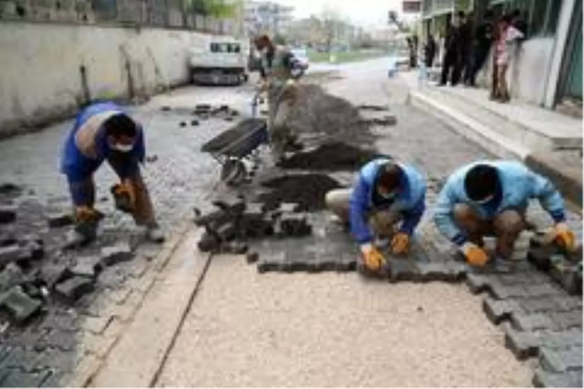 Haliliye'de yol yapım atağı