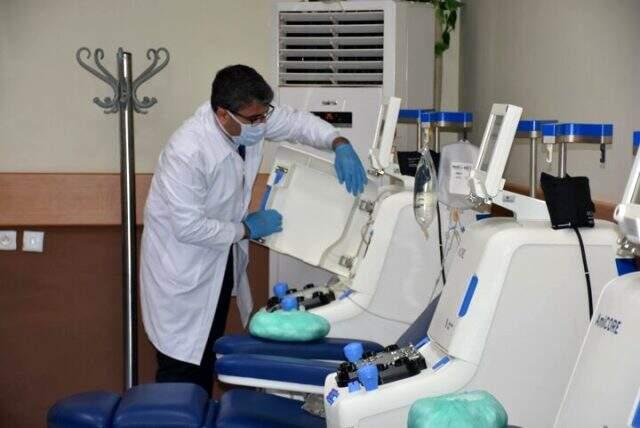 Koronavirüs salgınına karşı Türkiye'de ilk plazma tedavisi Malatya'da yapıldı Koronavirüs salgınına karşı Türkiye'de ilk plazma tedavisi Malatya'da yapıldı
