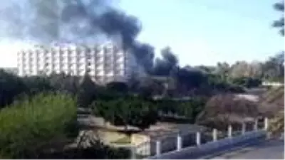 Darbeci General Hafter'e bağlı milisler, koronavirüs hastalarının tedavi edildiği hastaneyi vurdu Darbeci General Hafter'e bağlı milisler, koronavirüs hastalarının tedavi edildiği hastaneyi vurdu