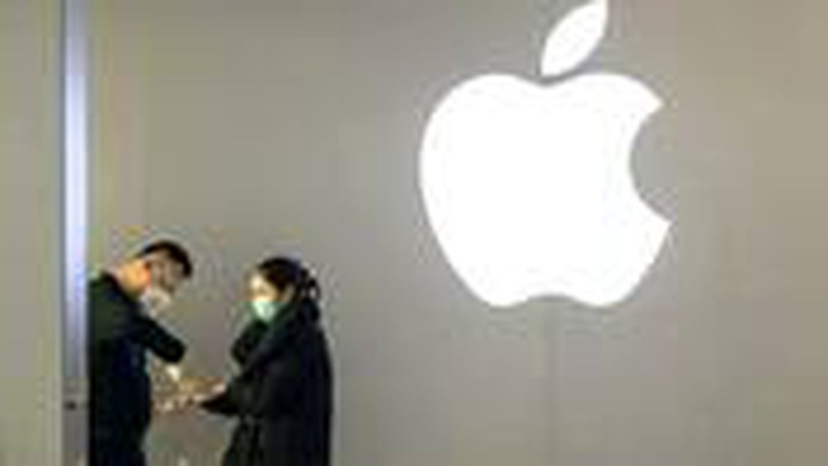 Ünlü teknoloji devi Apple, sağlık çalışanları için maske üretimine başladı