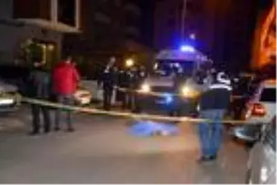9'uncu kattan atlayarak intihar etti 9'uncu kattan atlayarak intihar etti