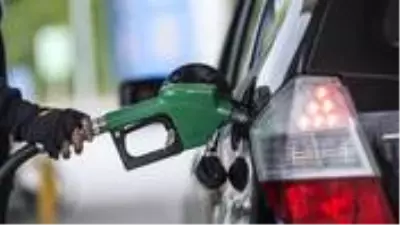 Araç sahipleri dikkat! Dün zam yapılan benzine bugün indirim geliyor Araç sahipleri dikkat! Dün zam yapılan benzine bugün indirim geliyor