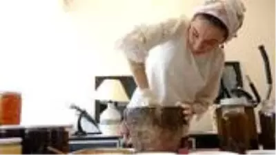 Karantina günlerini değerlendiren anne kız, evde yaptıkları doğal ürünlerin siparişlerine yetişemiyor Karantina günlerini değerlendiren anne kız, evde yaptıkları doğal ürünlerin siparişlerine yetişemiyor