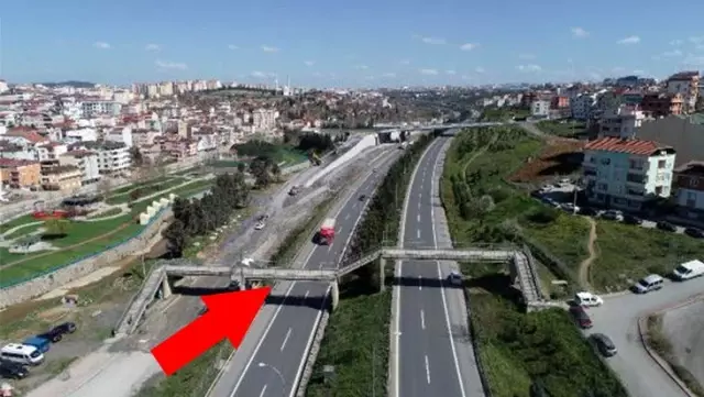 Kocaeli ile İstanbul arasında üst geçit kullanılarak geçiş sağlanıyor