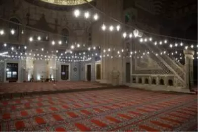 Selimiye'deki kandil programı sosyal medyadan canlı yayınlandı Selimiye'deki kandil programı sosyal medyadan canlı yayınlandı