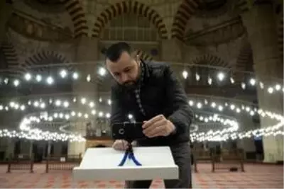 Selimiye'deki kandil programı sosyal medyadan canlı yayınlandı Selimiye'deki kandil programı sosyal medyadan canlı yayınlandı