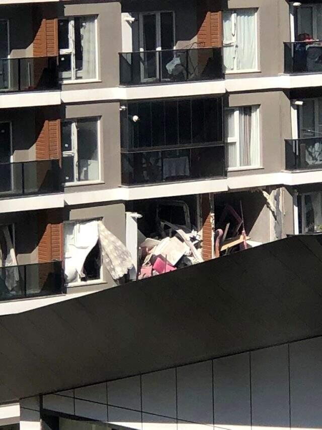Son dakika: Esenyurt'ta bir binada meydana gelen patlama anının görüntüsü ortaya çıktı Son dakika: Esenyurt'ta bir binada meydana gelen patlama anının görüntüsü ortaya çıktı