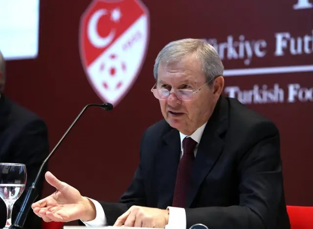 Zekeriya Alp: İki hakemimizde koronavirüse rastlandı Zekeriya Alp: İki hakemimizde koronavirüse rastlandı