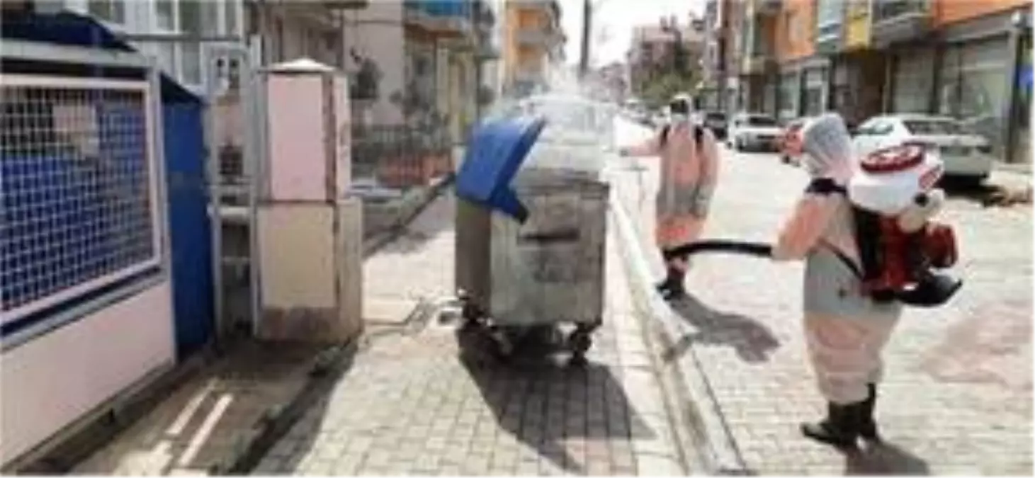 Afyonkarahisar'da çöp konteynerleri dezenfekte ediliyor